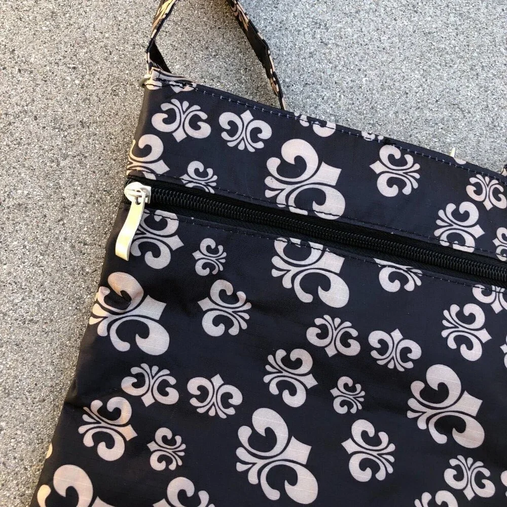 Ripstop Nylon Crossbody Bag Women's Black 3 Zipper Travel Lightweight Purse​​​​​